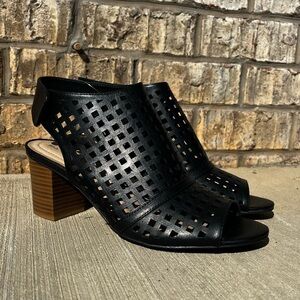 Women's Black Cutout Block Heel Memory Foam Kim Rogers Simion Sandals Size 9.5